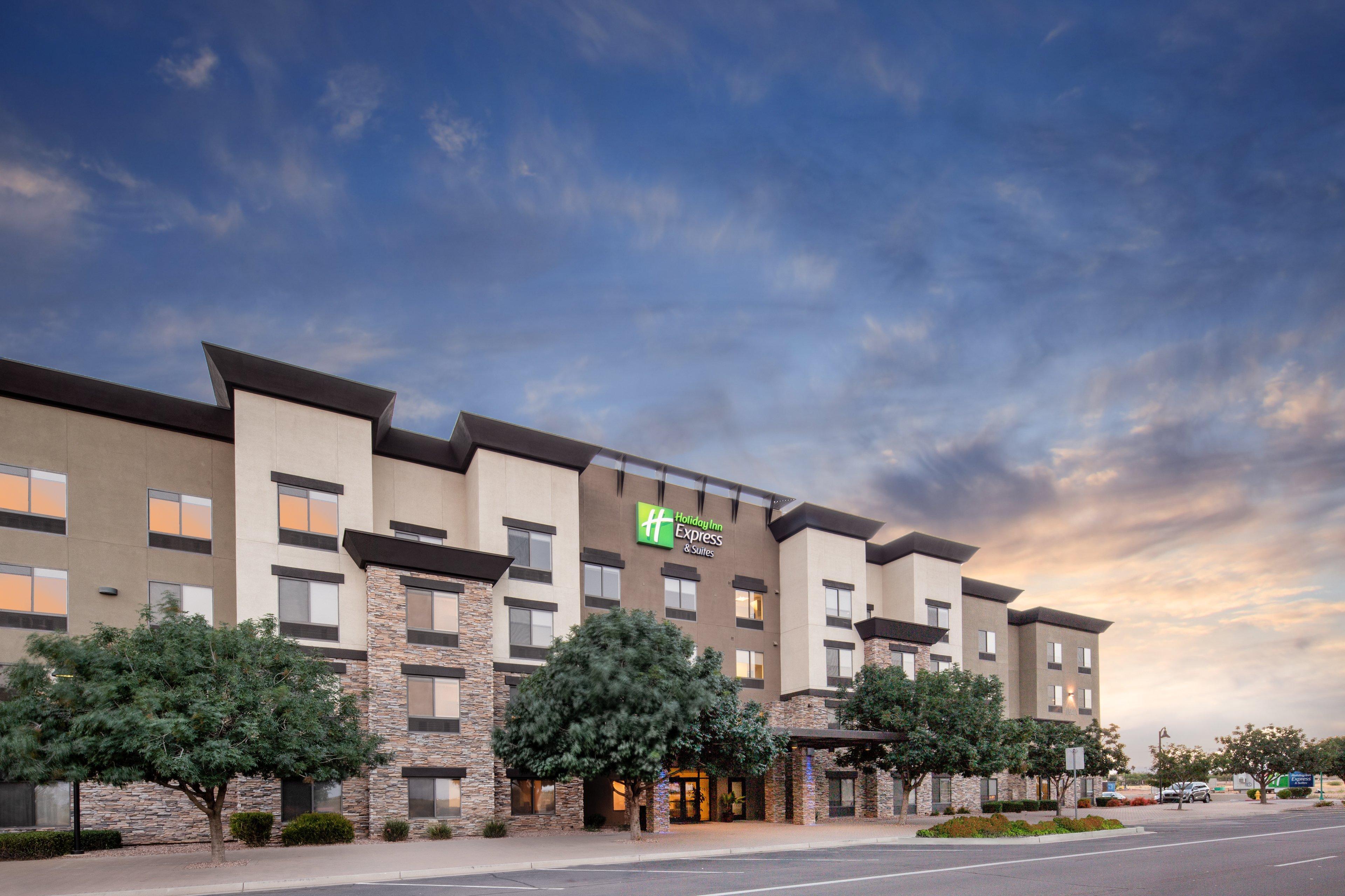 Holiday Inn Express Surprise By Ihg Exterior photo