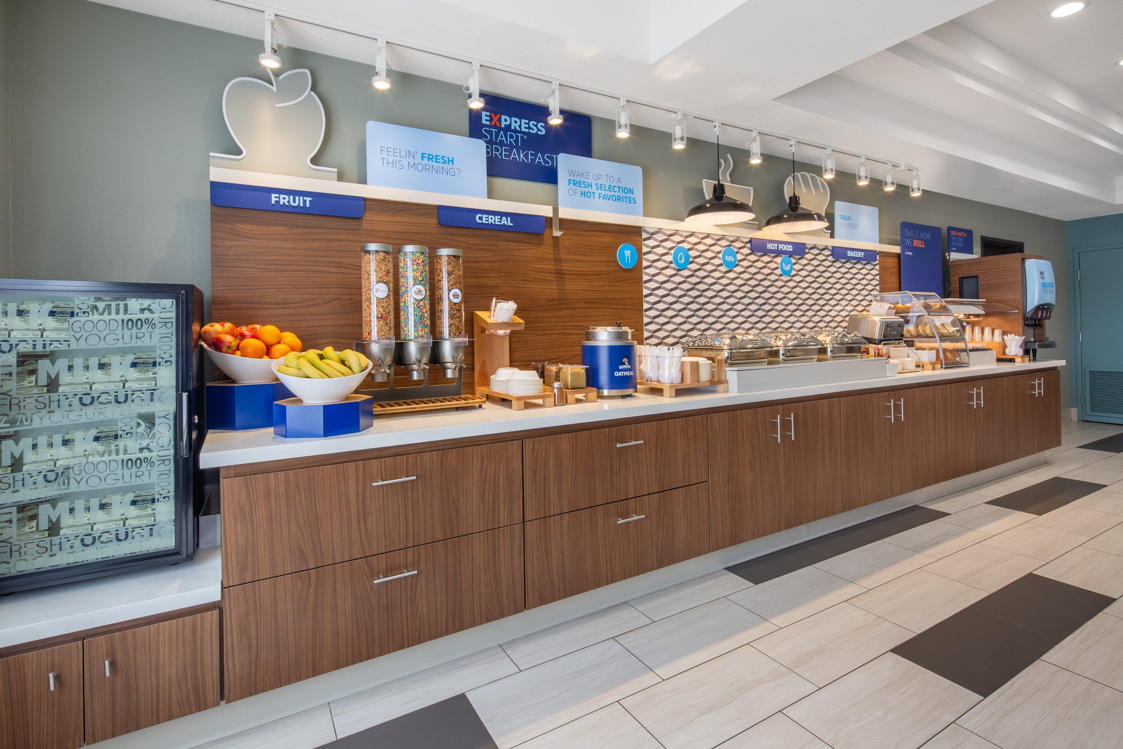 Holiday Inn Express Surprise By Ihg Exterior photo