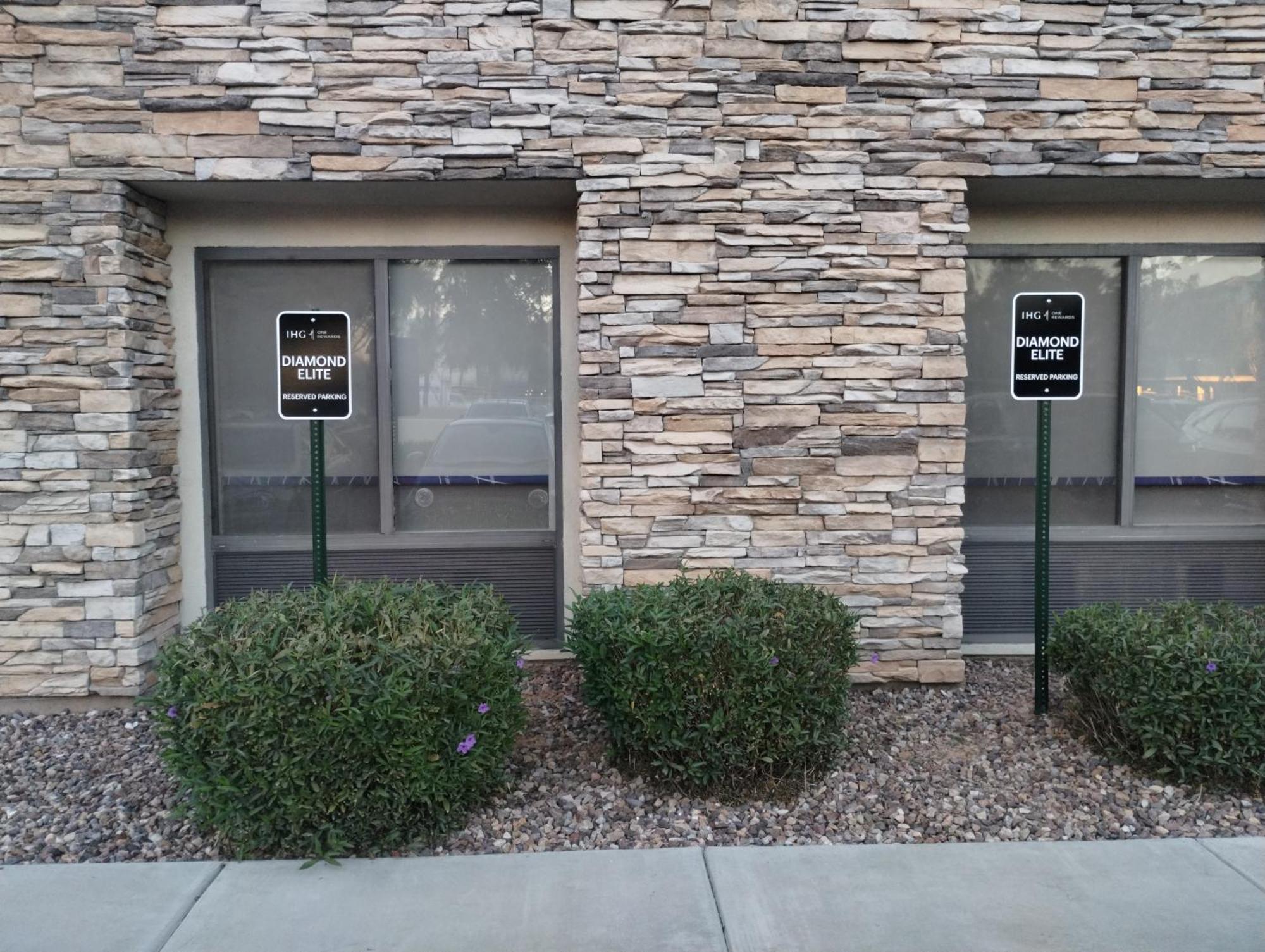 Holiday Inn Express Surprise By Ihg Exterior photo