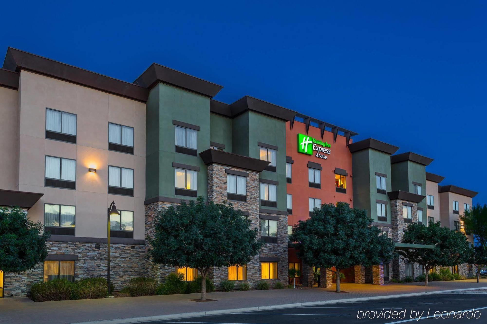 Holiday Inn Express Surprise By Ihg Exterior photo