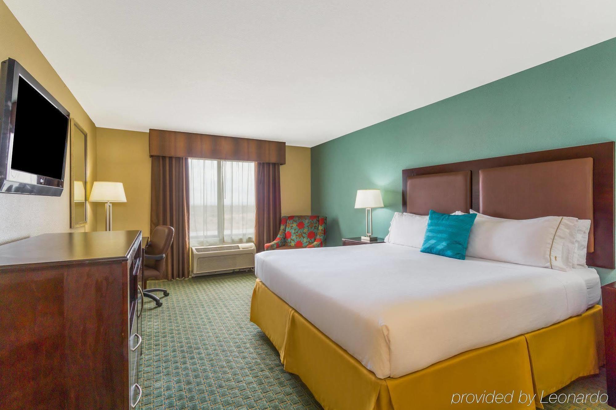 Holiday Inn Express Surprise By Ihg Exterior photo